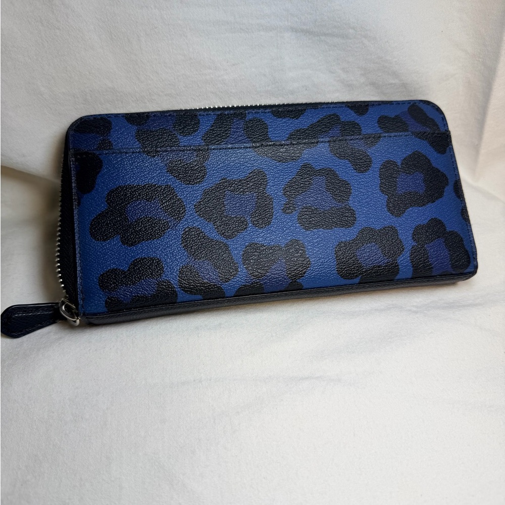 Coach Blue and Black Animal Leopard Print Wallet - Picture 6 of 11